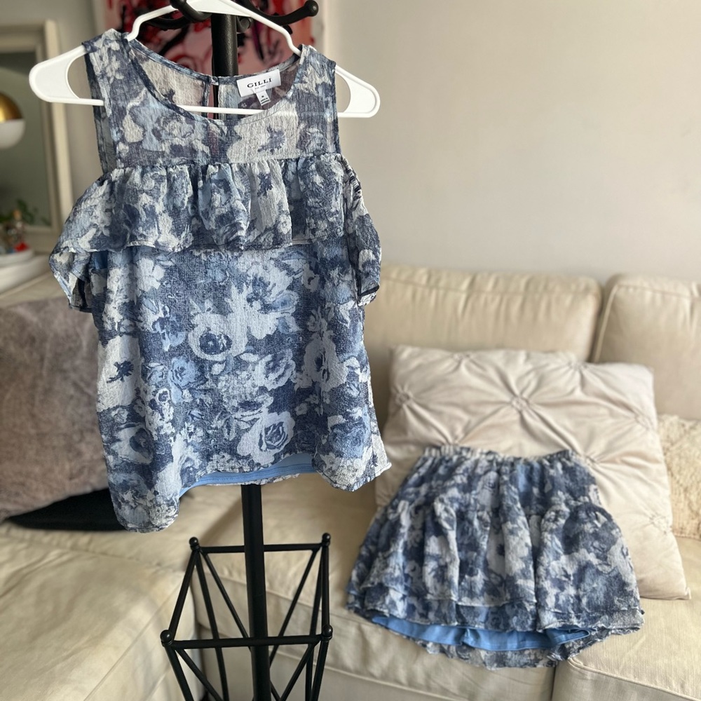 Gilli 2 piece set NWT